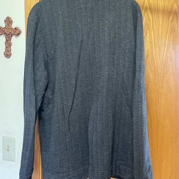 Roots lightweight jacket w/snaps, black/grey, size medium, excellent condition - Picture 4 of 6